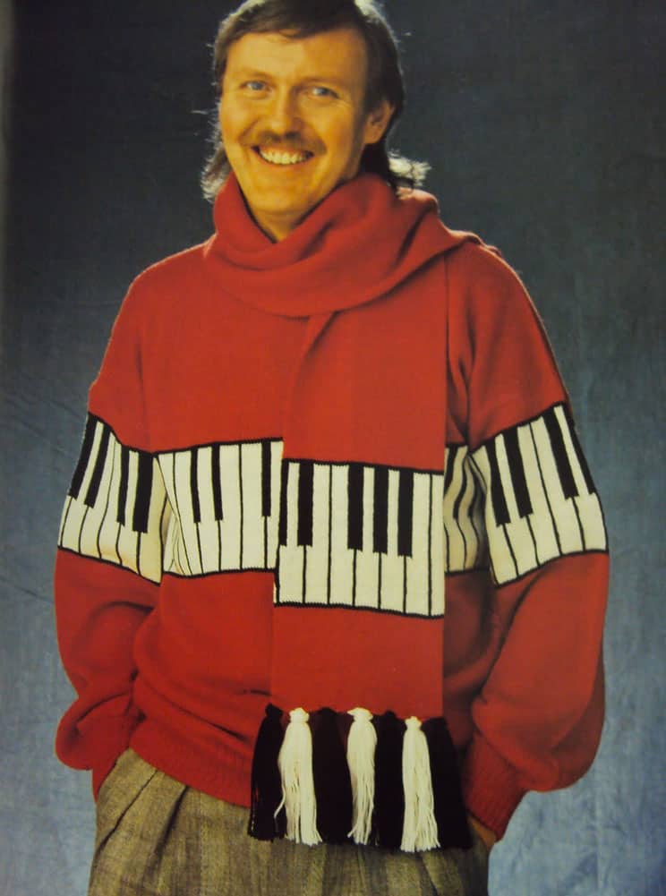 piano-sweater