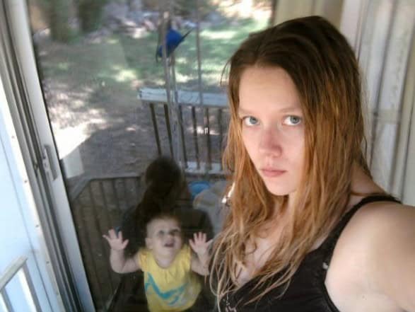 babies photobombing