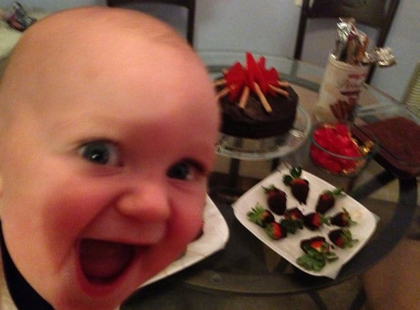 baby photobomb instagram