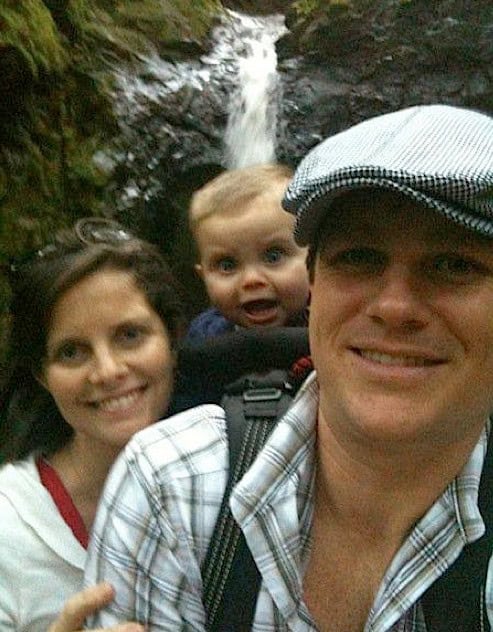 baby photobomb pics