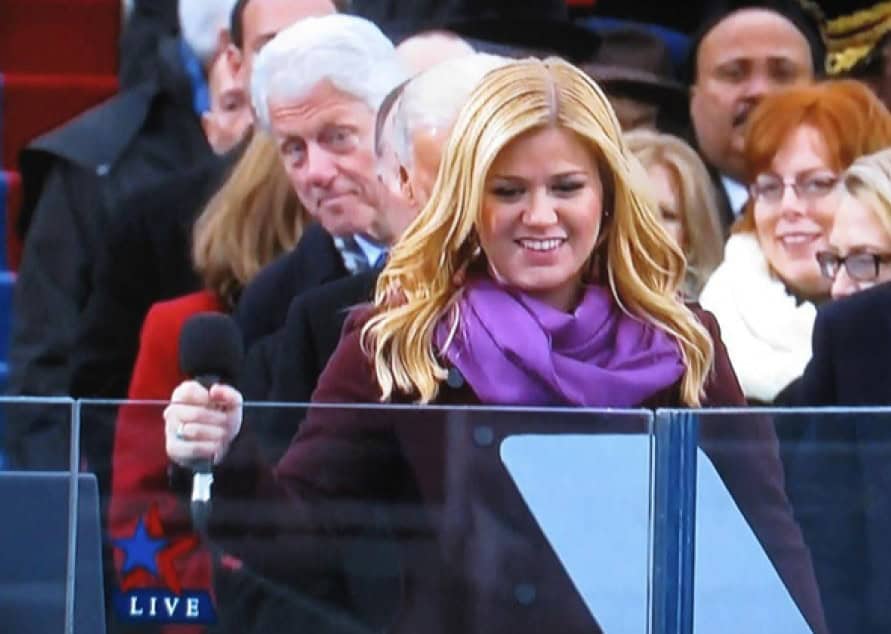 bill clinton inauguration photobomb