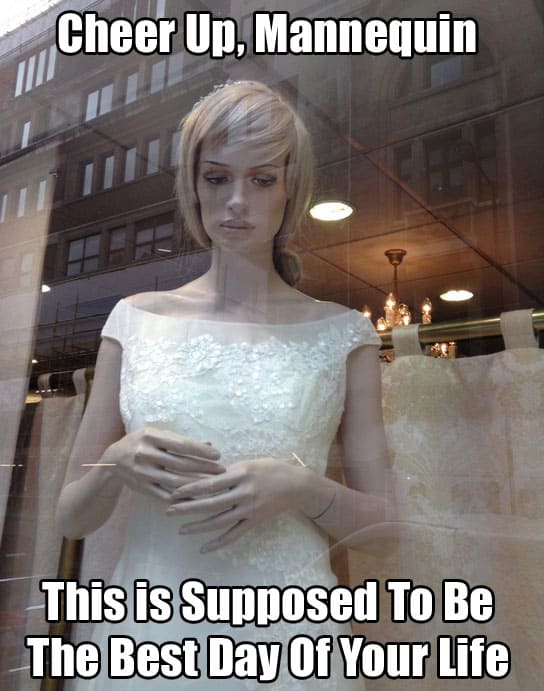 cheer-up-mannequin