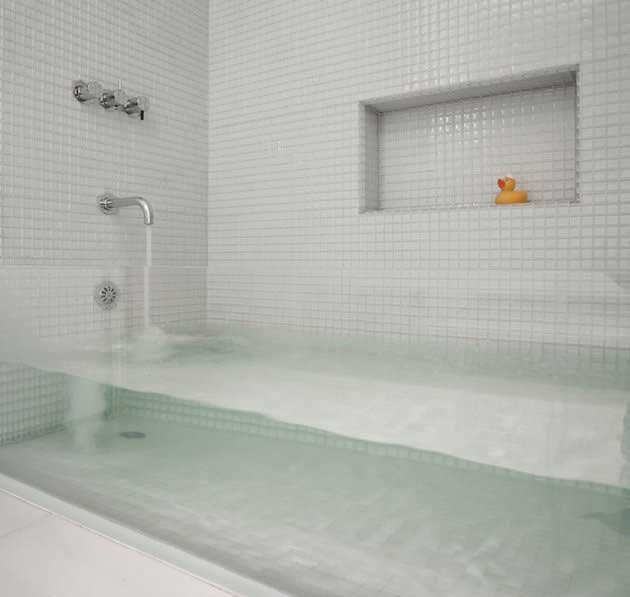 clear-bathtub