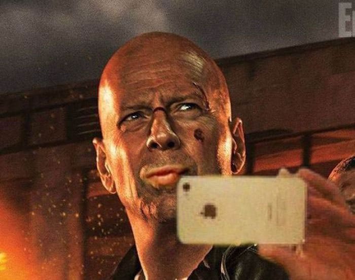 die-hard-selfie