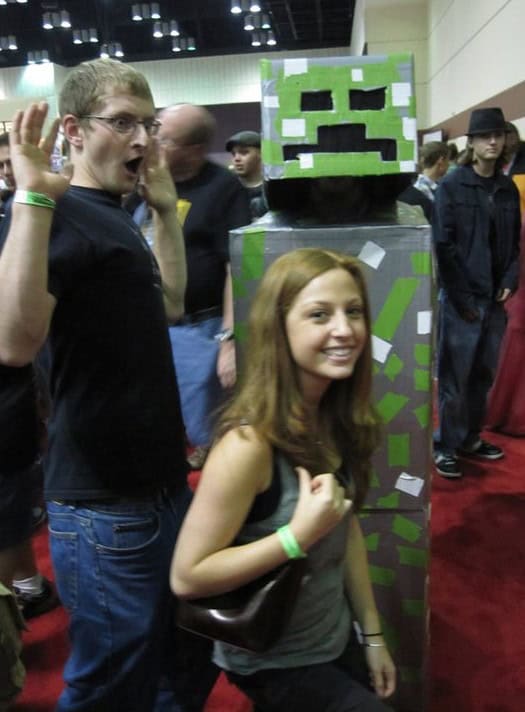 double photobomb creeper