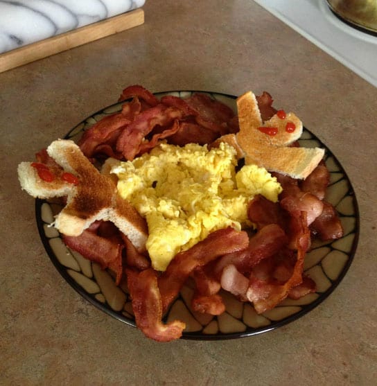 egg-bacon-hot-tub