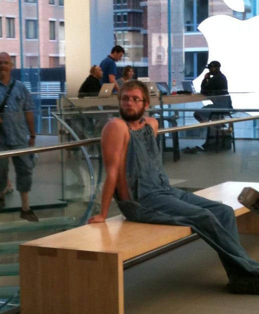 meanwhile at the apple store