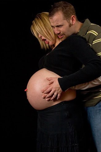 pregnancy photo bizarre