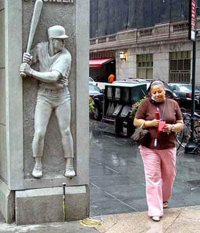 The 25 Funniest Statue Photos Of All Time (GALLERY)