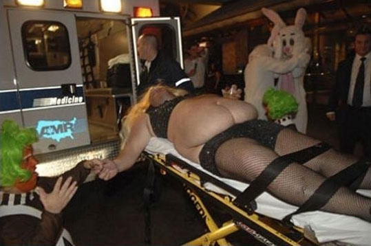 wish-i-knew-the-story-behind-this-photo