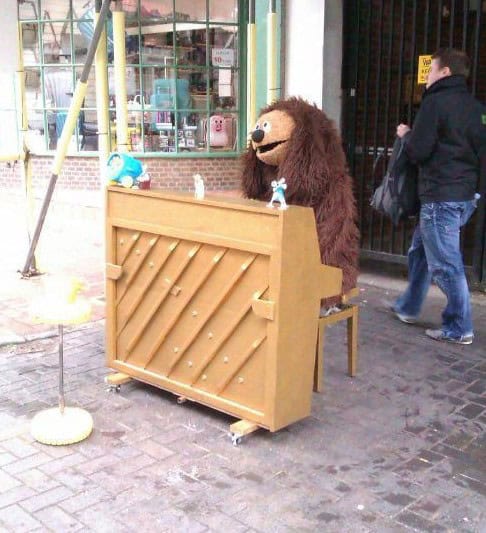 worlds best street performer