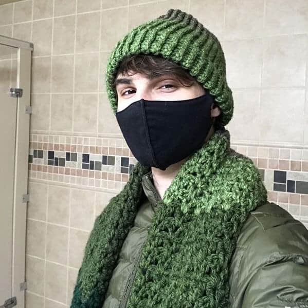 green scarf and beanie on young man in bathroom at work, Uplifting wholesome images, nice pictures of animals and people, humanity restored, wholesome pics, reddit, r wholesome, funny cute animals, feeling good