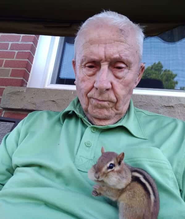 grandpa with chipmunk on his stomach, Uplifting wholesome images, nice pictures of animals and people, humanity restored, wholesome pics, reddit, r wholesome, funny cute animals, feeling good